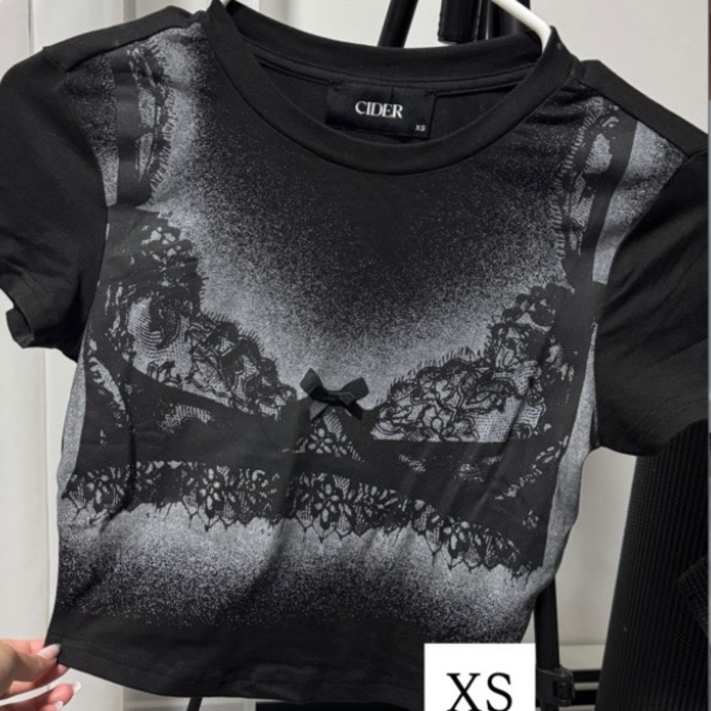 Cider Black and Gray Lace Graphic Crop Top